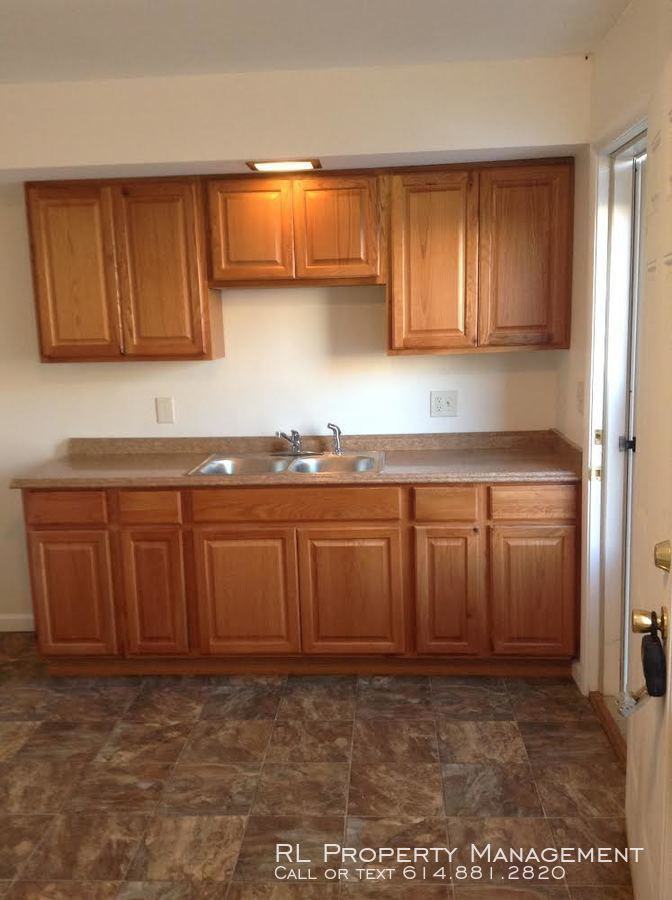 885 N. Meadows Ct. #C - Photo 3 of 8