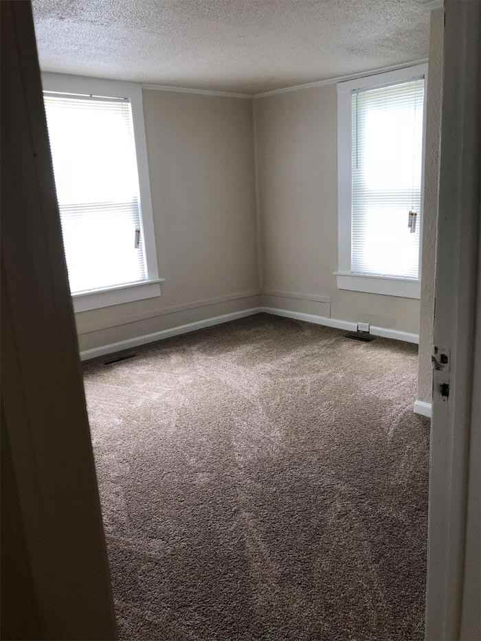 682 West Lexington Avenue - Photo 3 of 11