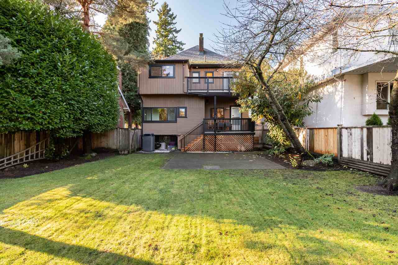 5612 Mackenzie Street - Photo 2 of 41
