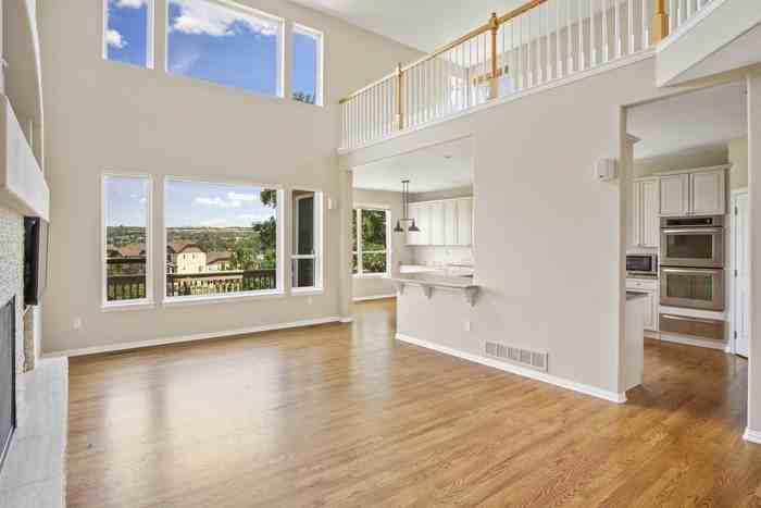 1183 Foursome Drive - Photo 2 of 21