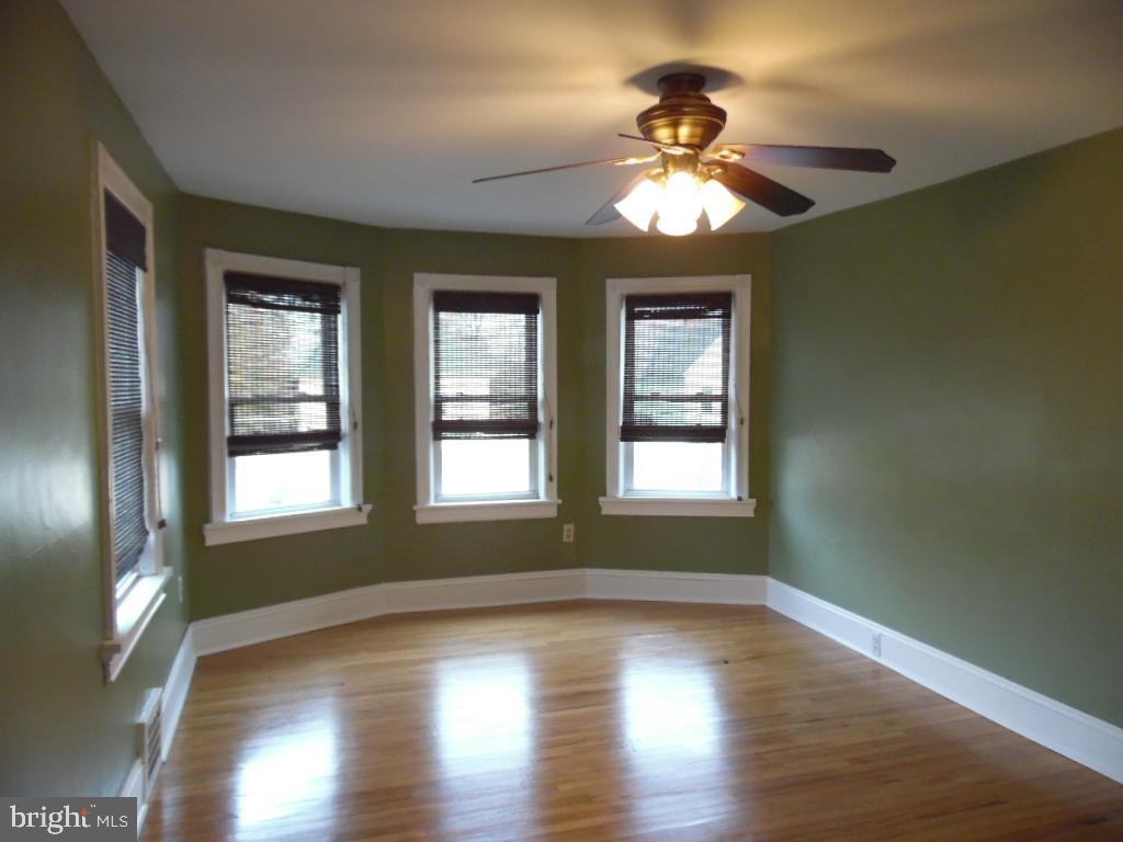 28 Highland Terrace - Photo 3 of 14