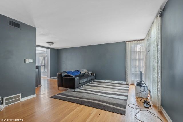 9433 Lincolnwood - Photo 2 of 17