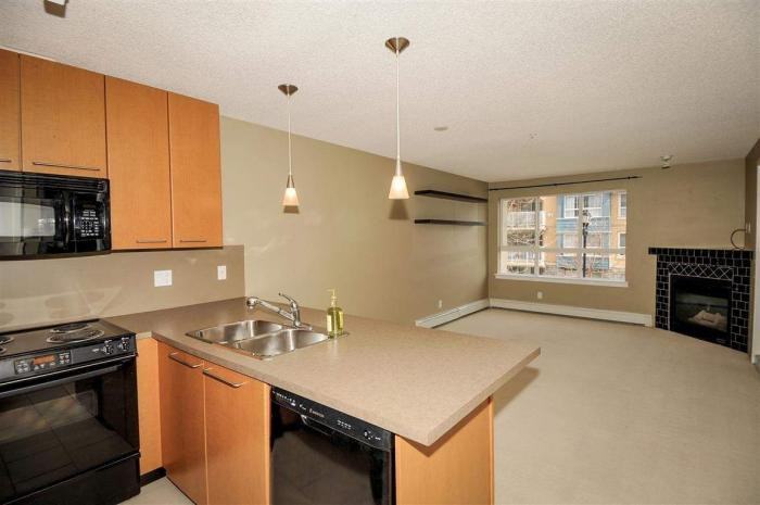 98 Richard Court Sw - Photo 2 of 22