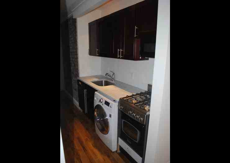 404 East 88th Street - Photo 2 of 24