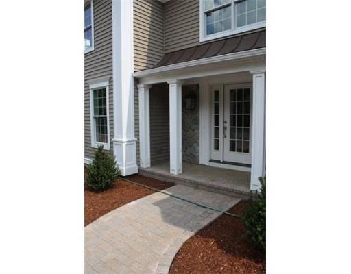 7 Twin Hills Dr - Photo 3 of 26