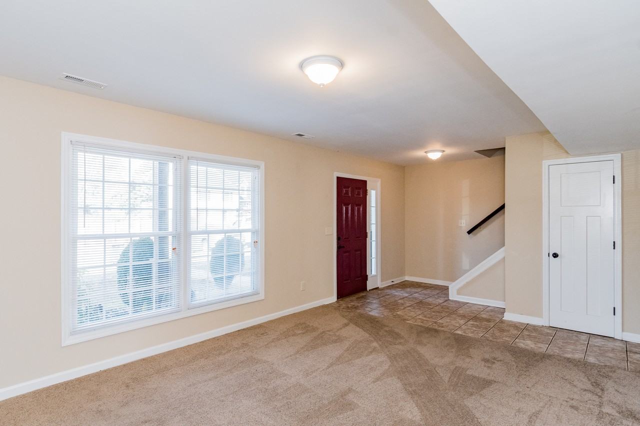 704 Cahaba Manor Dr - Photo 3 of 25