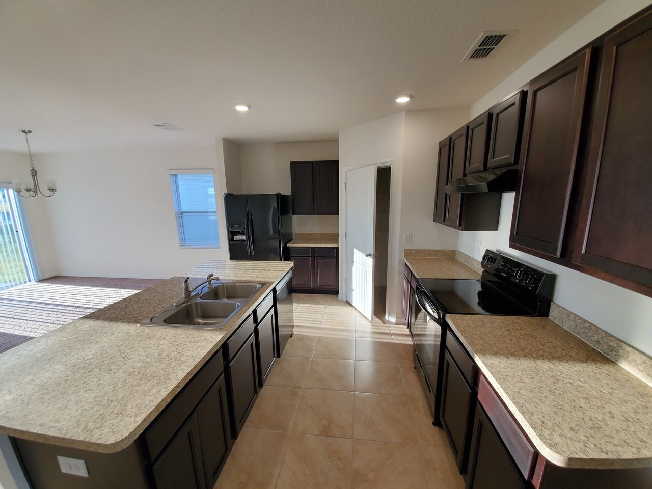 540 Honey Bell Rd - Photo 3 of 13