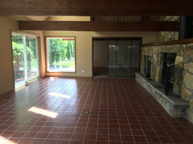 3000 Lawrence Cres - Photo 3 of 24