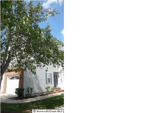 23 Ashley Dr - Photo 2 of 17