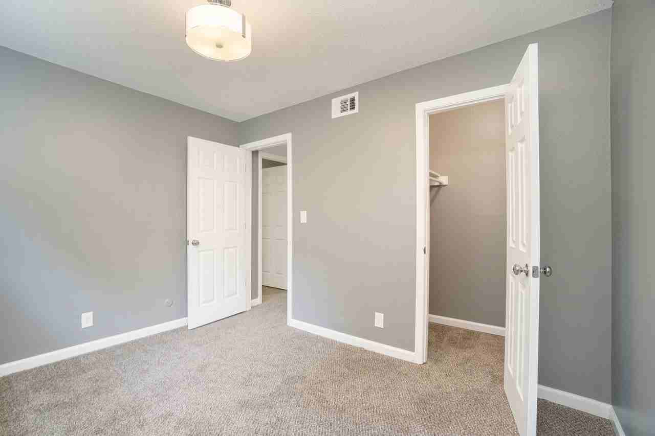 301 Maple Blvd - Photo 2 of 12