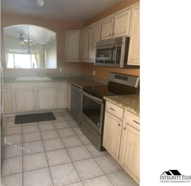 572 W Casa Mirage Dr - Photo 2 of 11