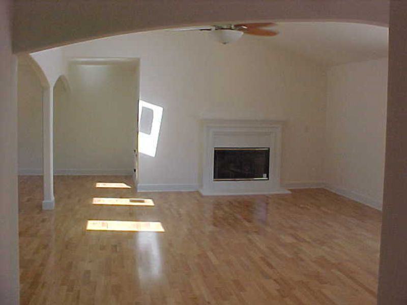 3205 Amber Farms Rd - Photo 3 of 12