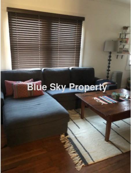 325 Bell St - Photo 2 of 10