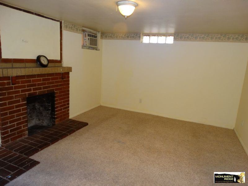 851 White Ave - Photo 2 of 10