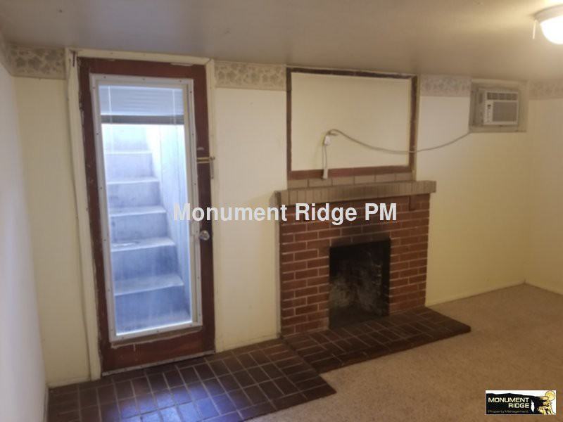 851 White Ave - Photo 3 of 10