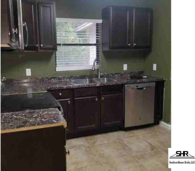 1105 E Texar Dr - Photo 3 of 6