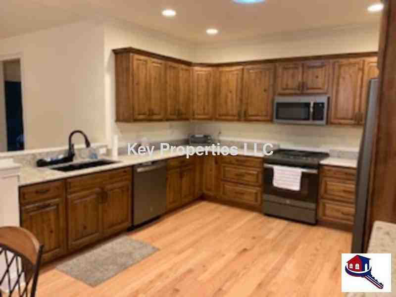 406 Elohi Place - Photo 3 of 11