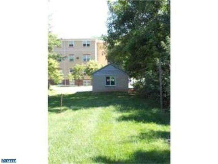 231 S Main St - Photo 3 of 17