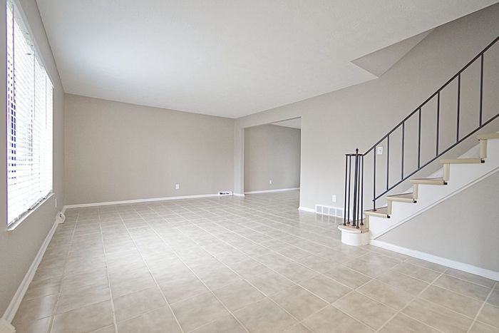 492 Richmond Road - Photo 3 of 15