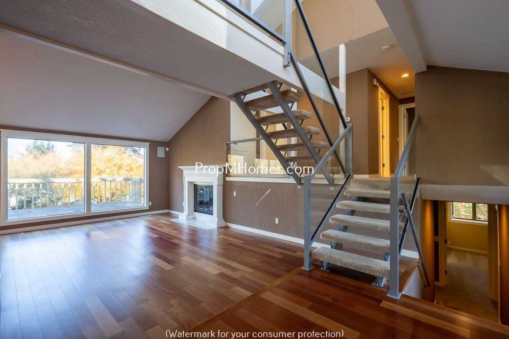 11825 Sw Wildwood Street - Photo 3 of 34