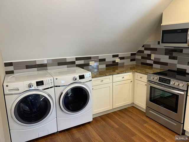 359 4th Avenue Unit 2 - Photo 2 of 17