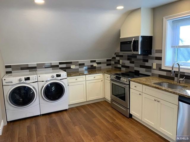 359 4th Avenue Unit 2 - Photo 3 of 17