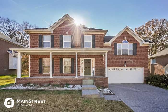 138 Walton Trce South