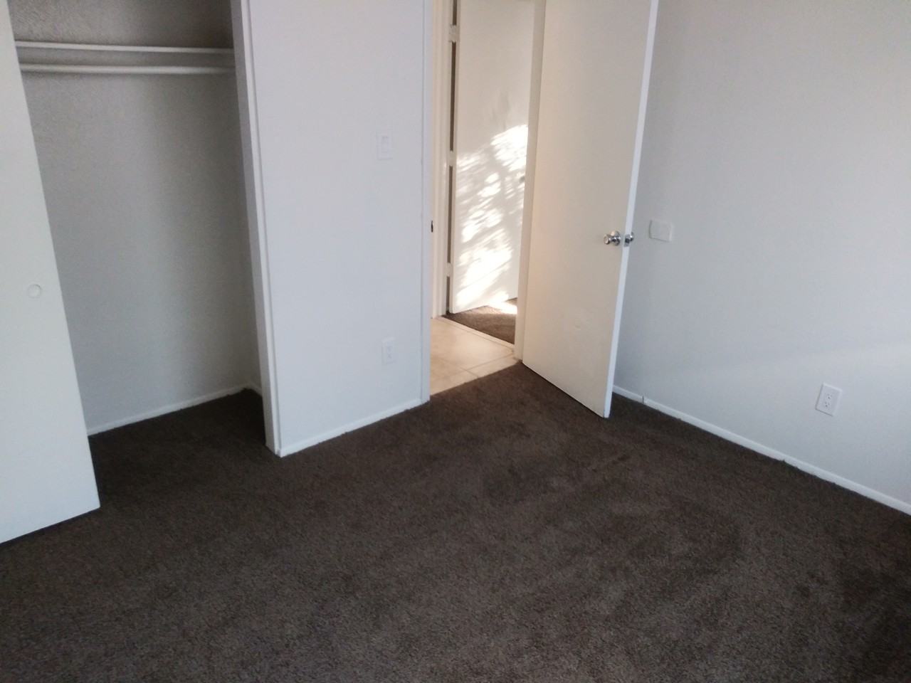 1229 Chelwood Park Boulevard Northeast - Photo 3 of 9