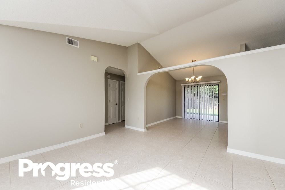 2716 Forest View Ln - Photo 3 of 21