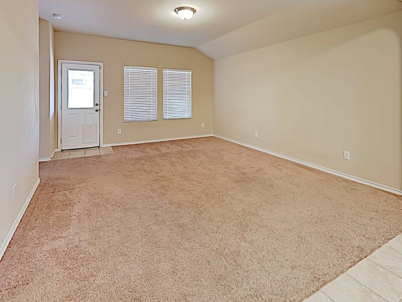 1204 Walnut Cliff Ct - Photo 2 of 16