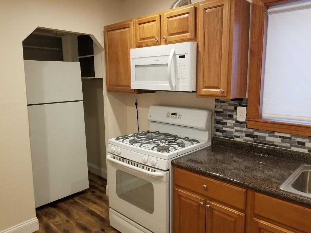 48 West School Street 1 St Floor - Photo 3 of 9