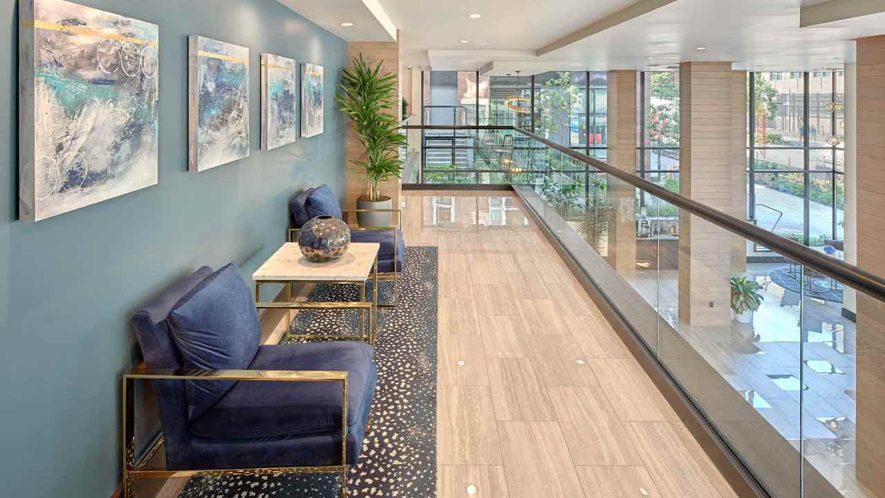 Saxton - Photo 6 of 50