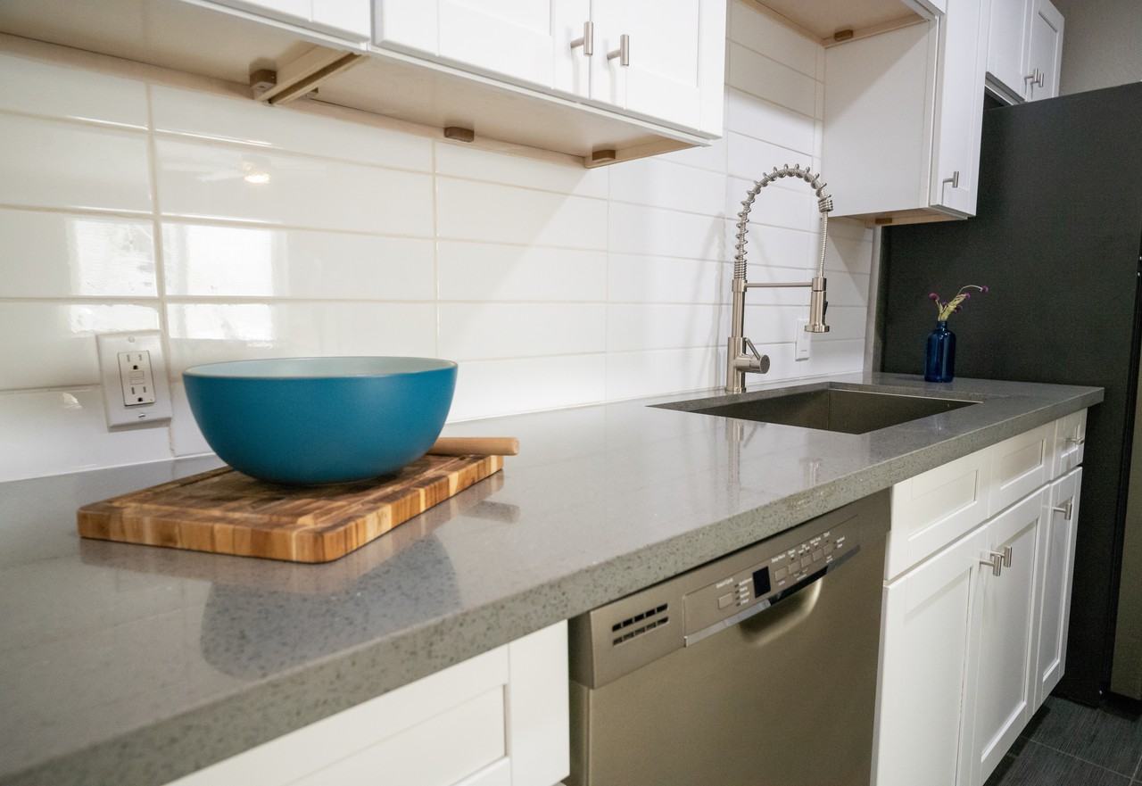 1517 G St - Photo 3 of 10