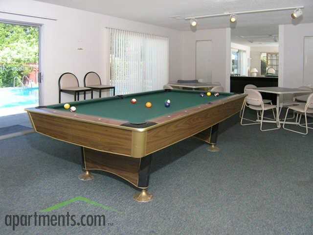 Crestview Apartments - Photo 3 of 22