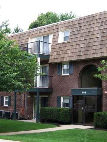 Cloister Gardens Apartments - Photo 2 of 5