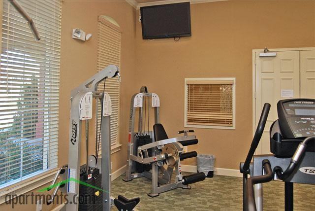 Falcon Square at Independence Apartments 14600 Lakeshore Grove Dr