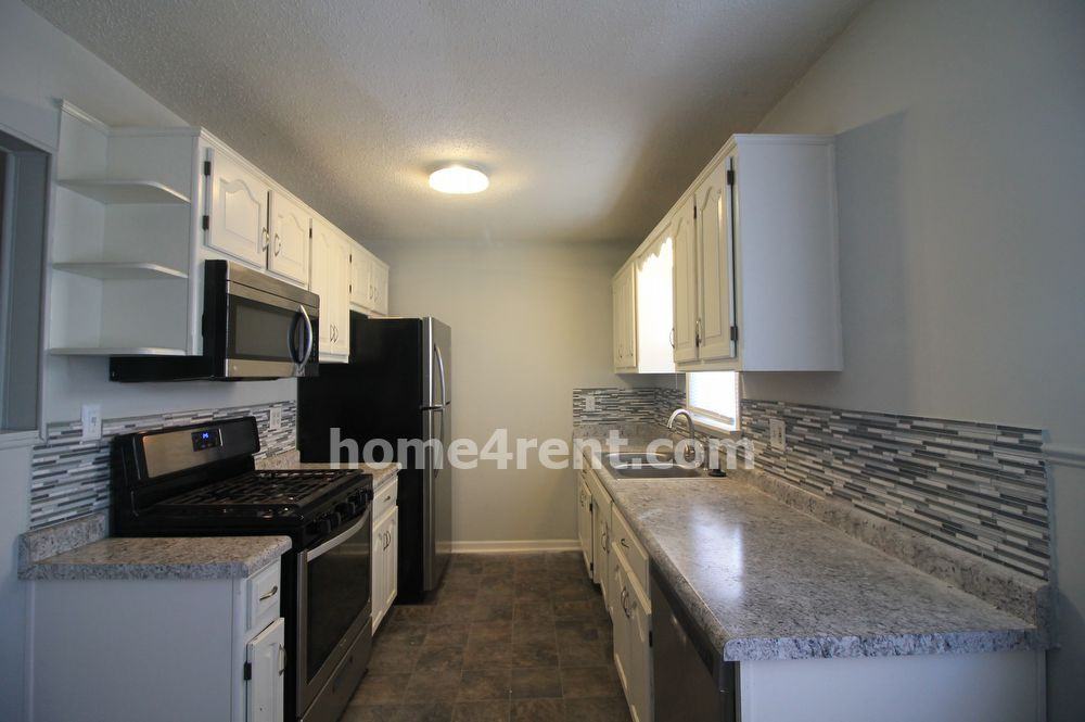 816 Thornton St - Photo 2 of 20