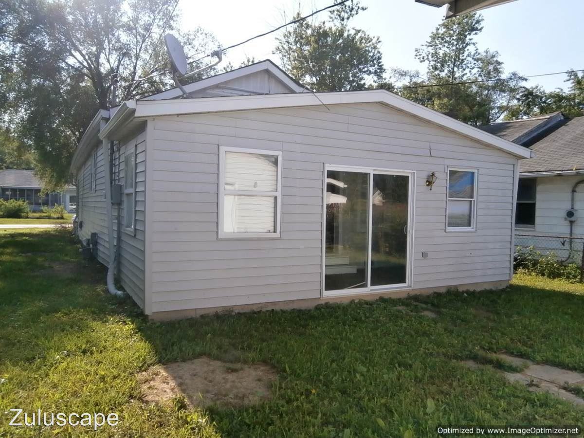 3306 Mars Hill St. - Photo 3 of 14