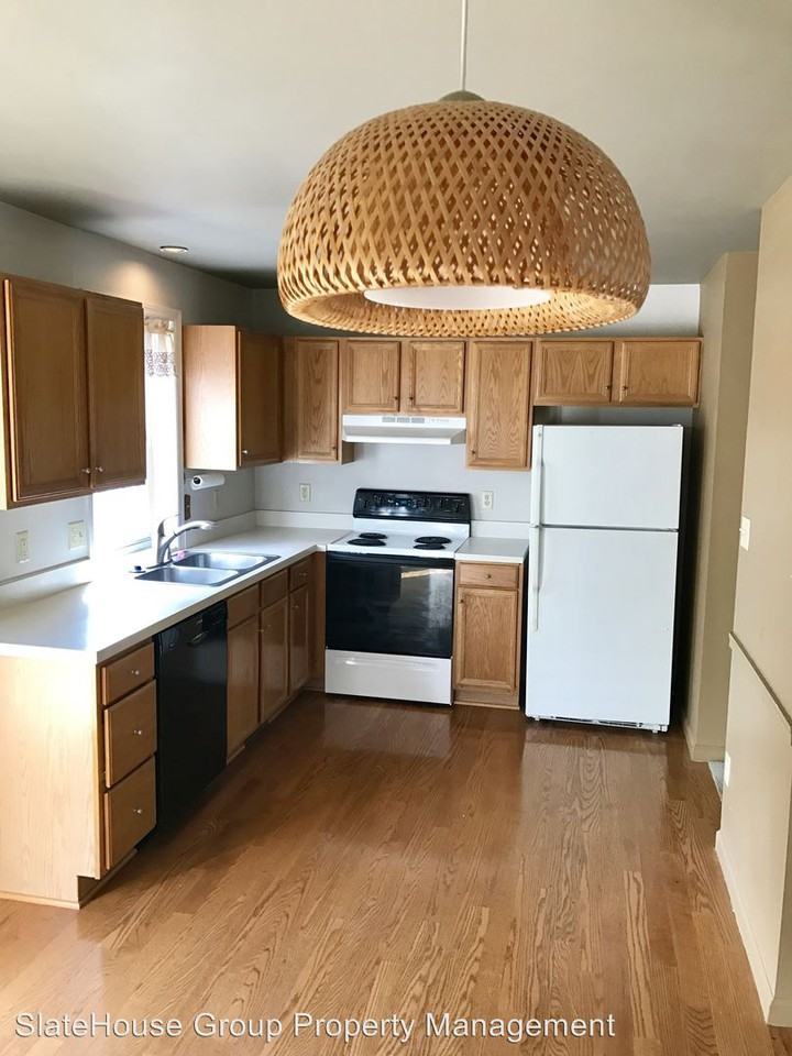 203 Riders Way - Photo 3 of 12