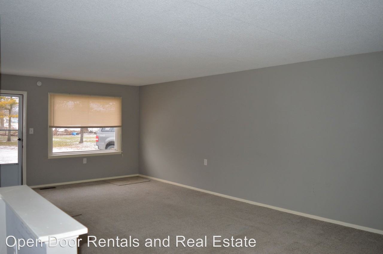 7943 E Cree Lake Dr S #3 - Photo 3 of 31