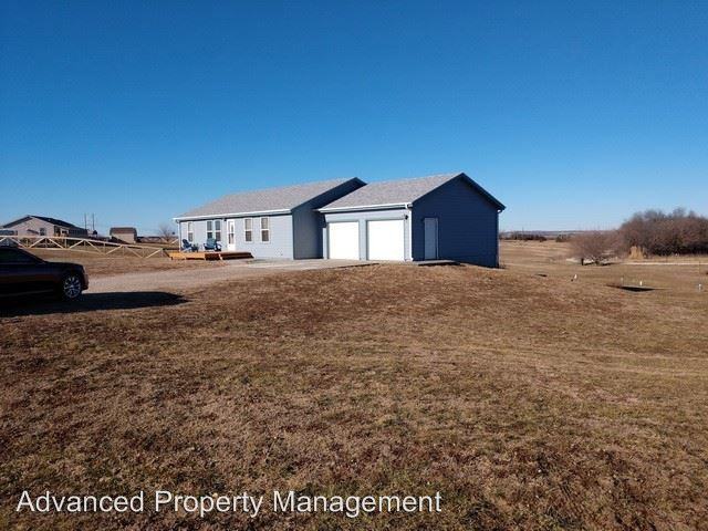 5275 Jamie Cir - Photo 2 of 37