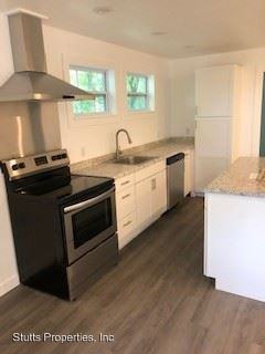 955 Bainbridge Crossing - Photo 3 of 8