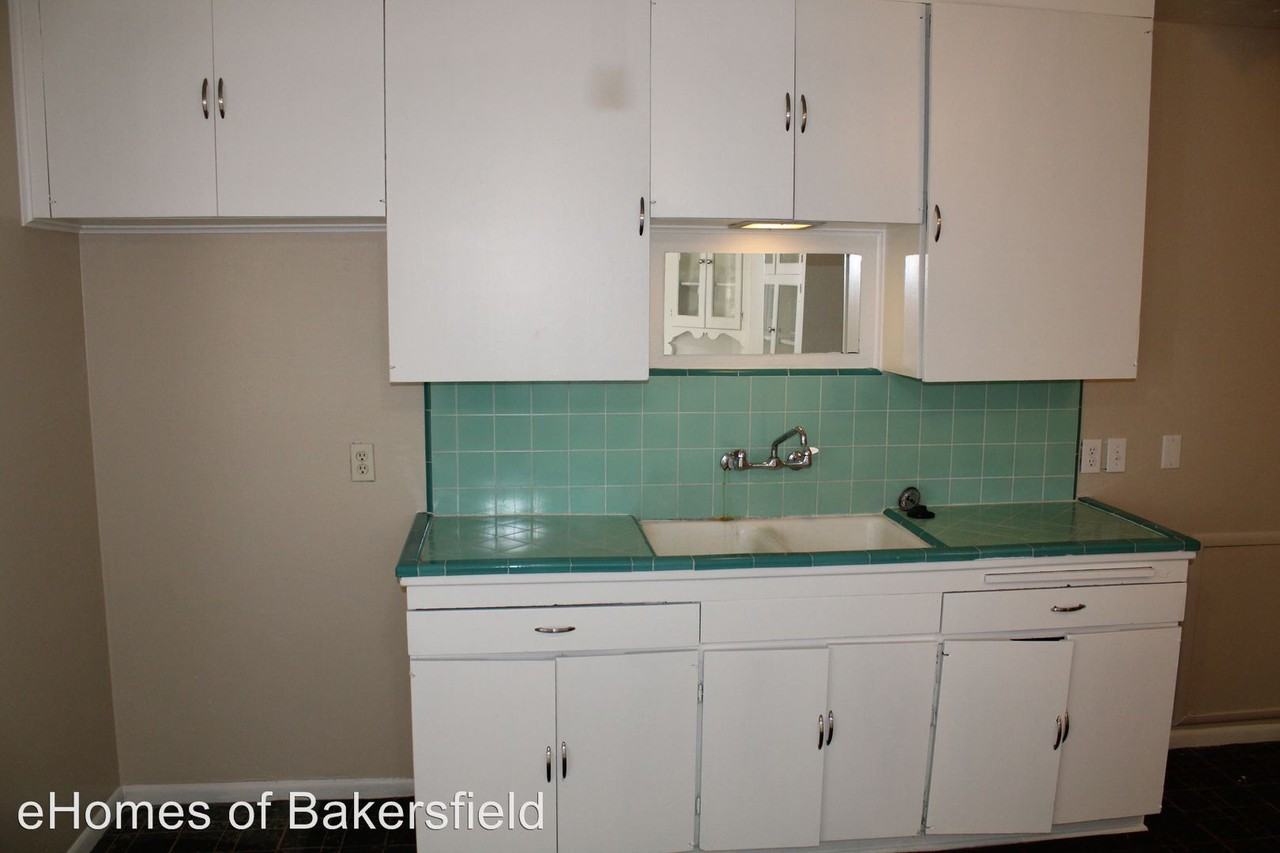 706 Huskey Dr - Photo 2 of 12