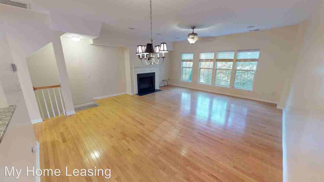 208 W Bland St. - Photo 2 of 39