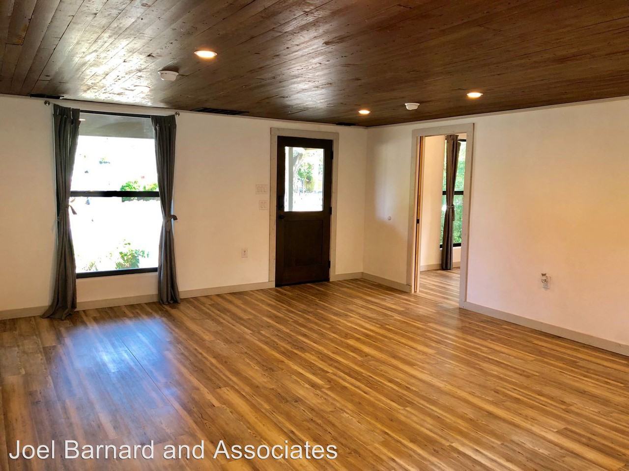 1323 W. San Antonio - Photo 2 of 19