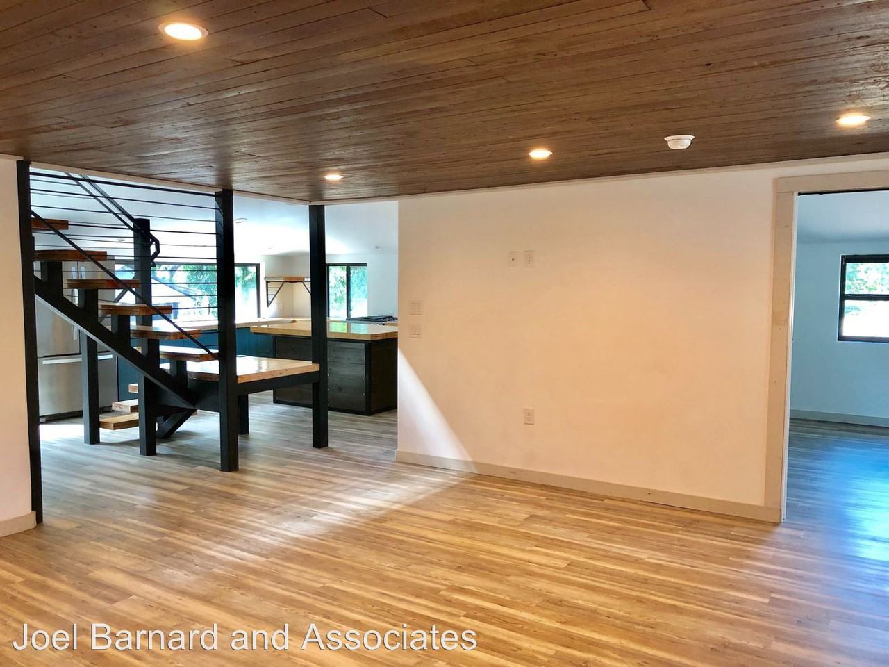 1323 W. San Antonio - Photo 3 of 19