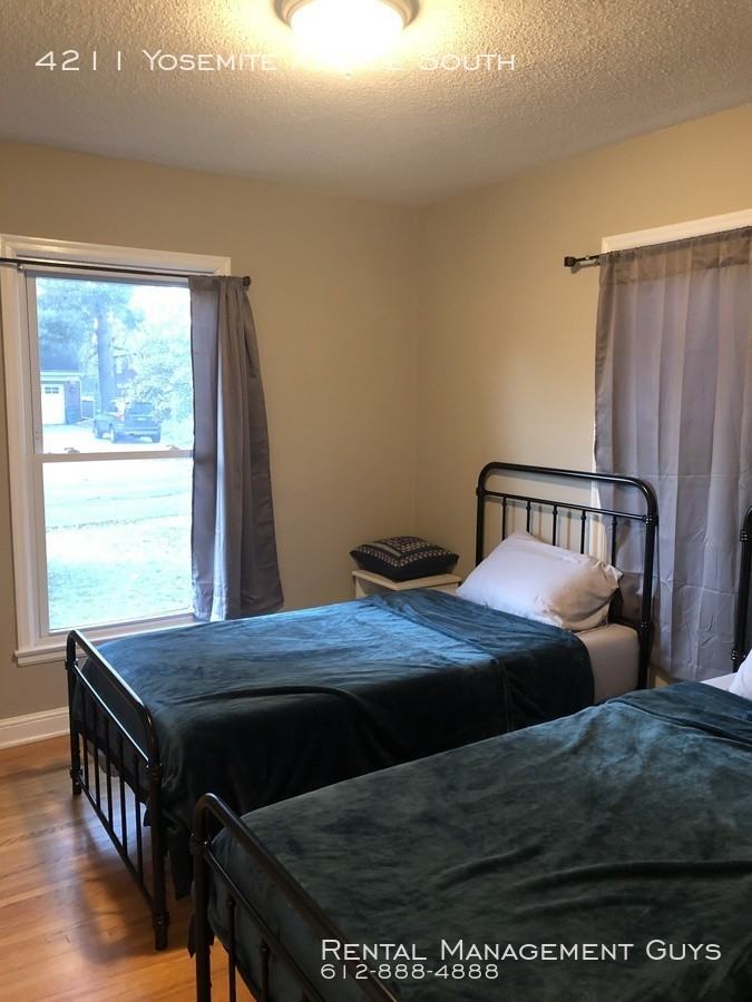4211 Yosemite Avenue South - Photo 2 of 30