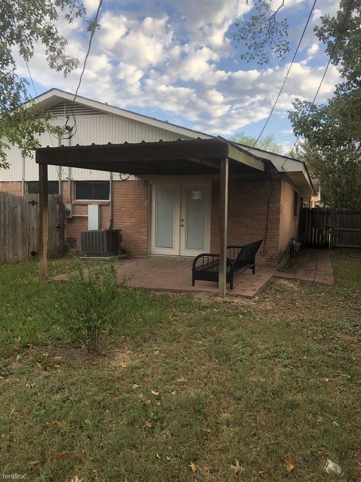 1710 Trinity Pl - Photo 2 of 2