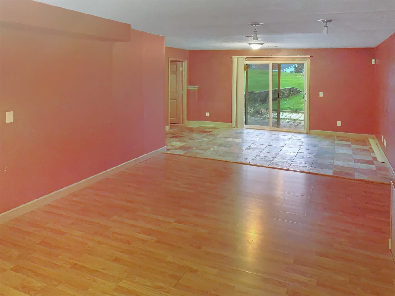 2021 Eastcastle Drive Se - Photo 3 of 5