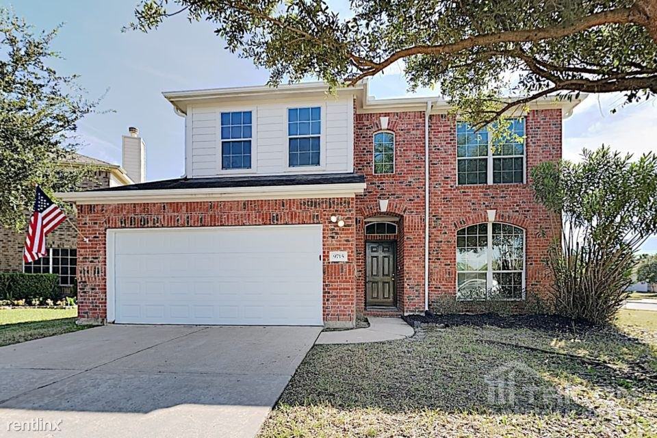 9715 Haleys Comet Circle - Photo 2 of 17